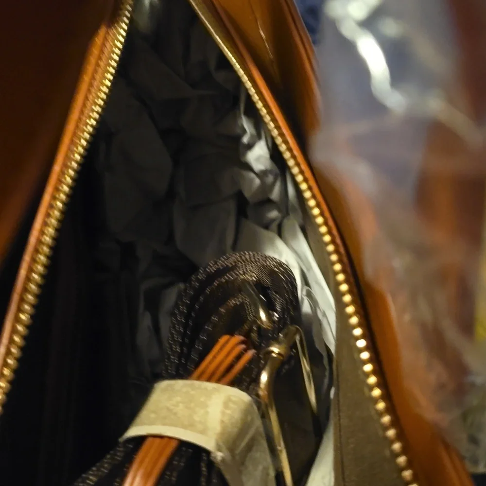 Tote - Picture 2 of 3